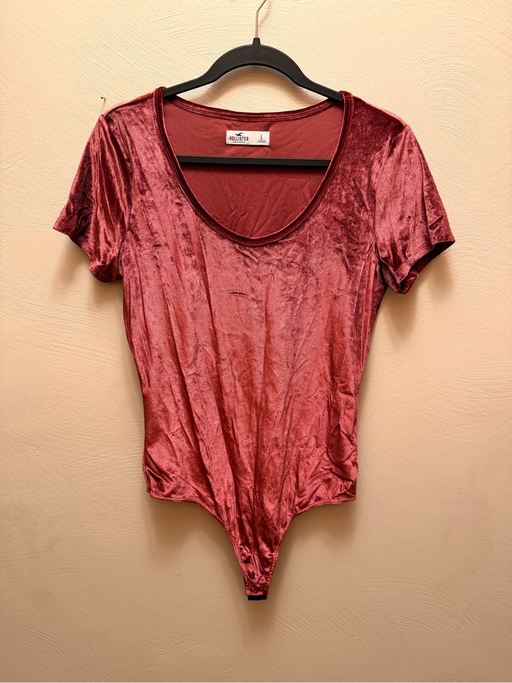 Hollister Dusty Rose Velvet Scoop Neck Bodysuit